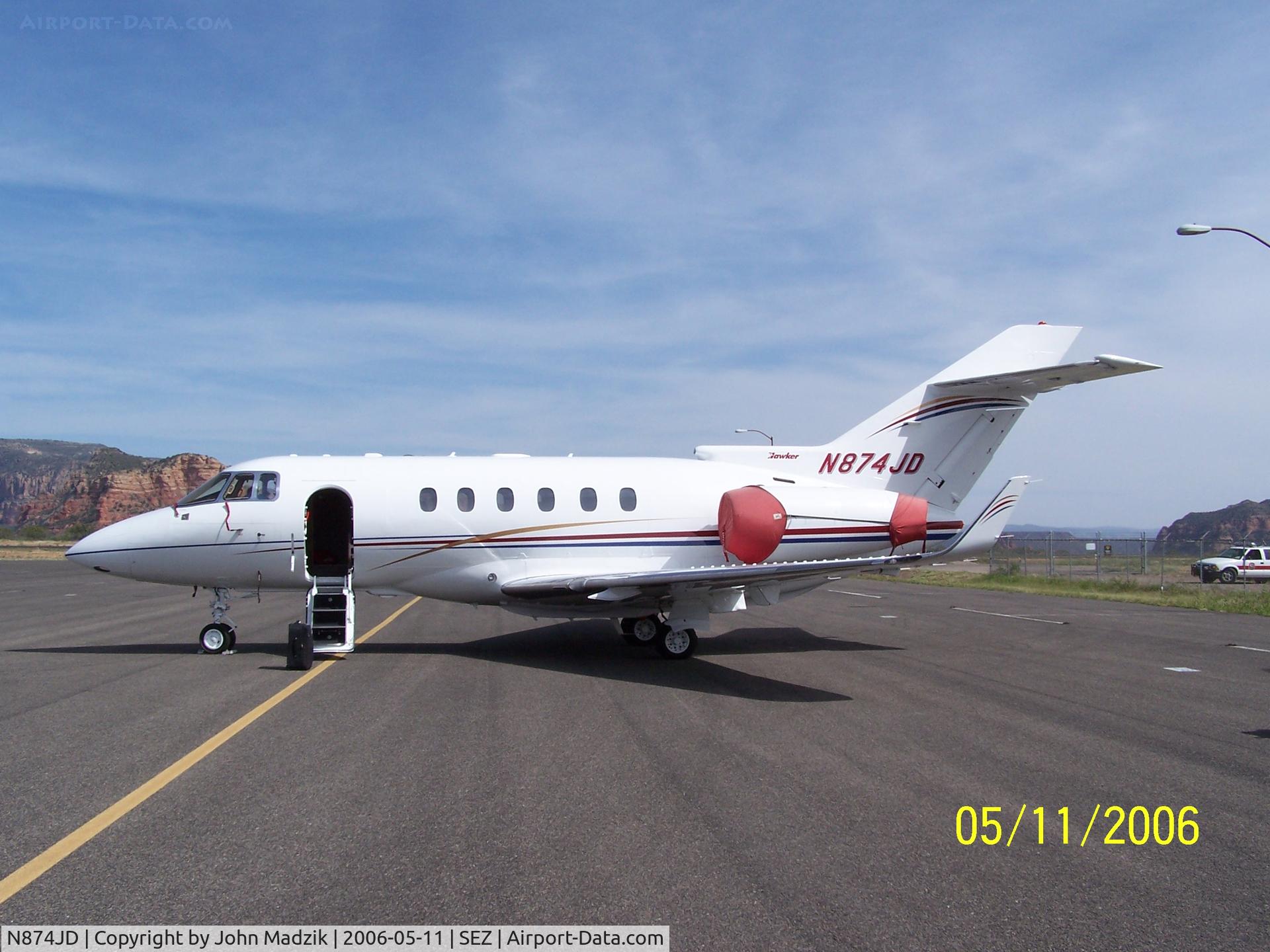N874JD, 2002 Raytheon Hawker 800XP C/N 258589, Sedona Airport