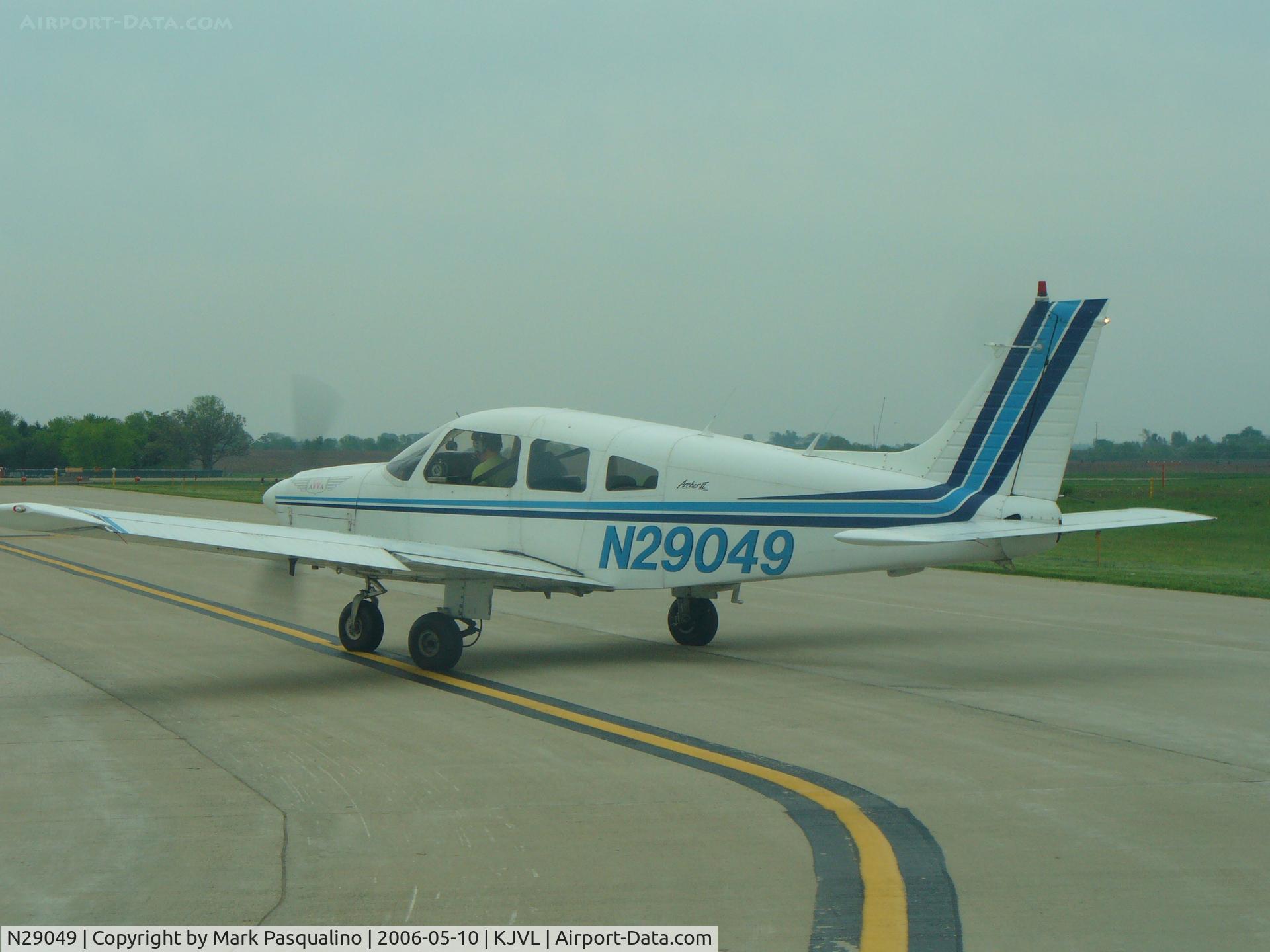 N29049, 1979 Piper PA-28-181 C/N 28-7990429, PA-28-181