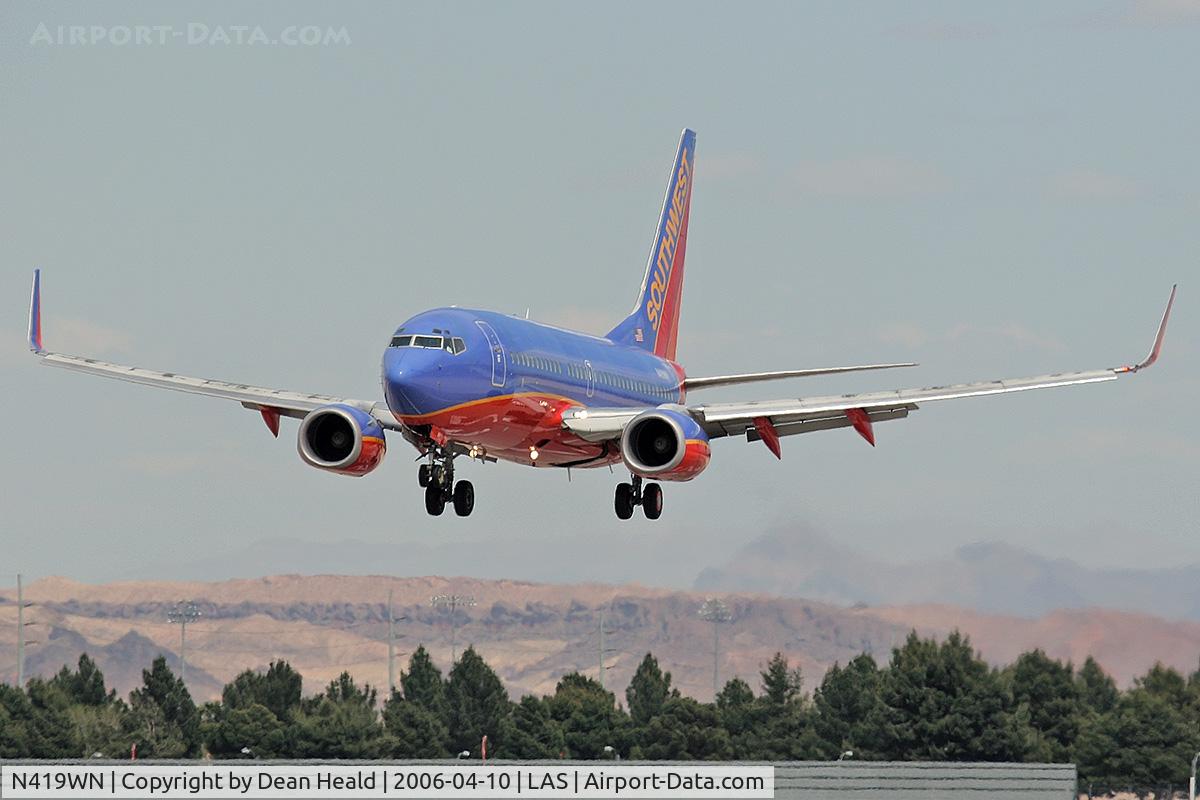 N419WN, 2001 Boeing 737-7H4 C/N 29824, Southwest Airlines N419WN arriving on RWY 25L.