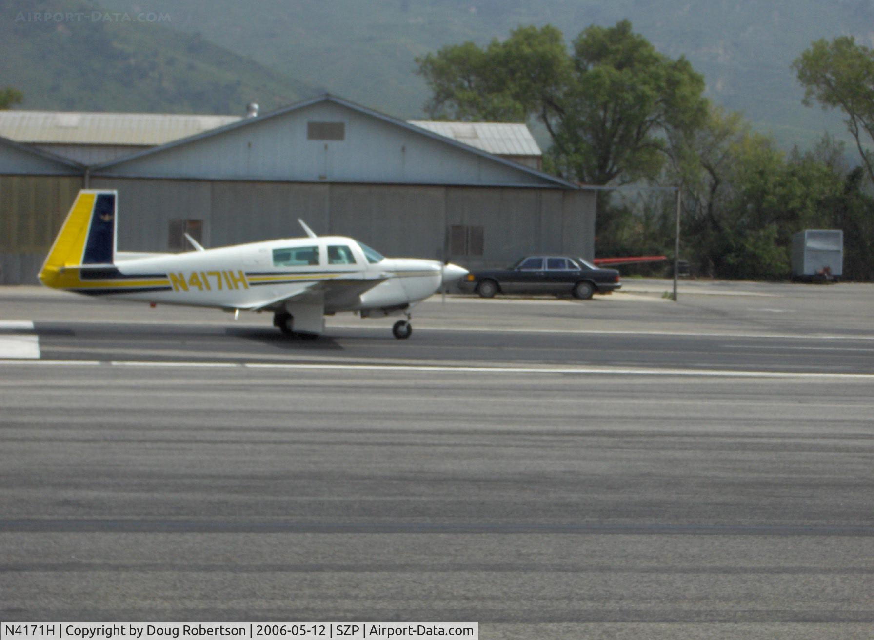N4171H, 1978 Mooney M20J 201 C/N 24-0653, 1978 Mooney M20J 201, Lycoming IO-360 200 Hp, takeoff roll Runway 22