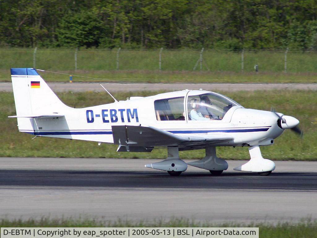D-EBTM, Robin DR-400-180 Regent Regent C/N 1038, Landing on runway 16