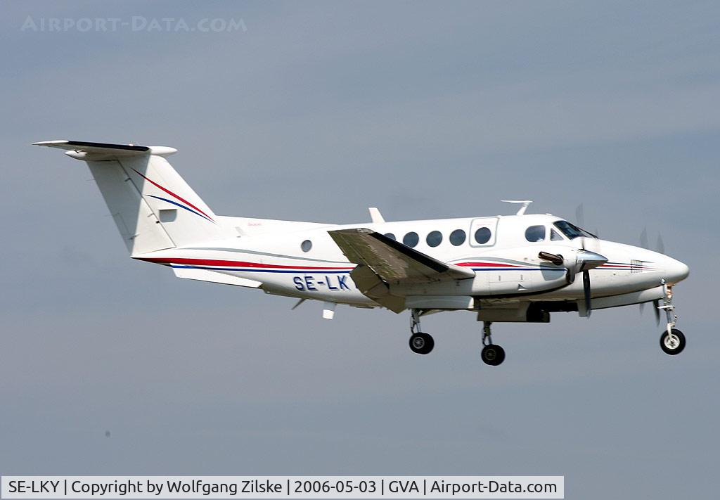 SE-LKY, 1986 Beech B200C Super King Air King Air C/N BL-127, visitor