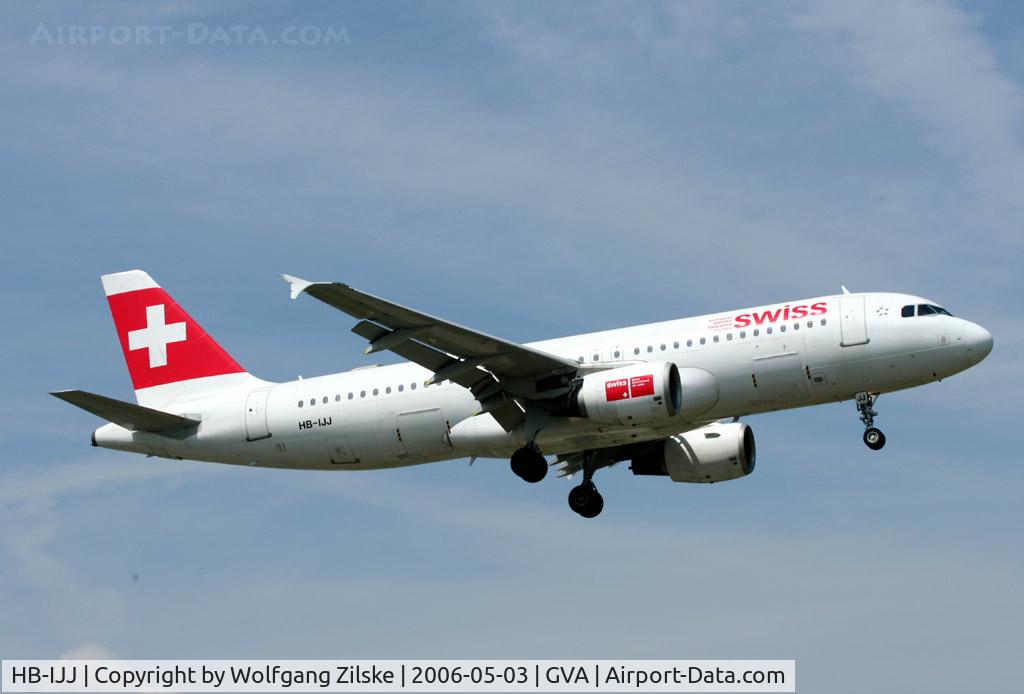 HB-IJJ, 1996 Airbus A320-214 C/N 585, visitor