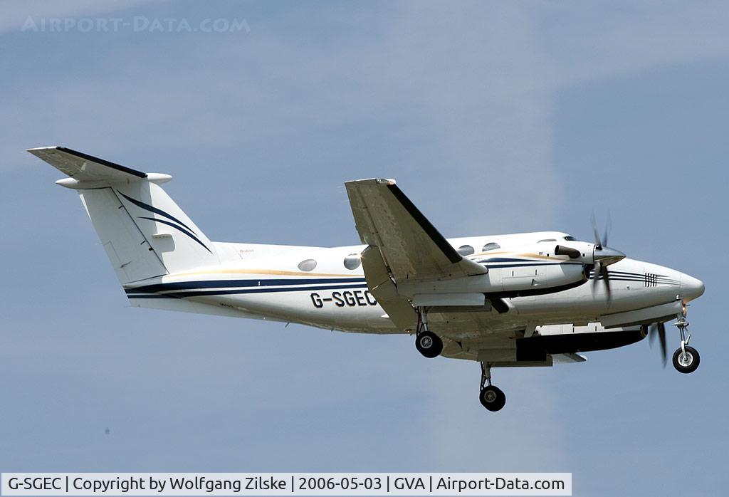 G-SGEC, 2001 Raytheon B200 Super King Air C/N BB-1747, visitor