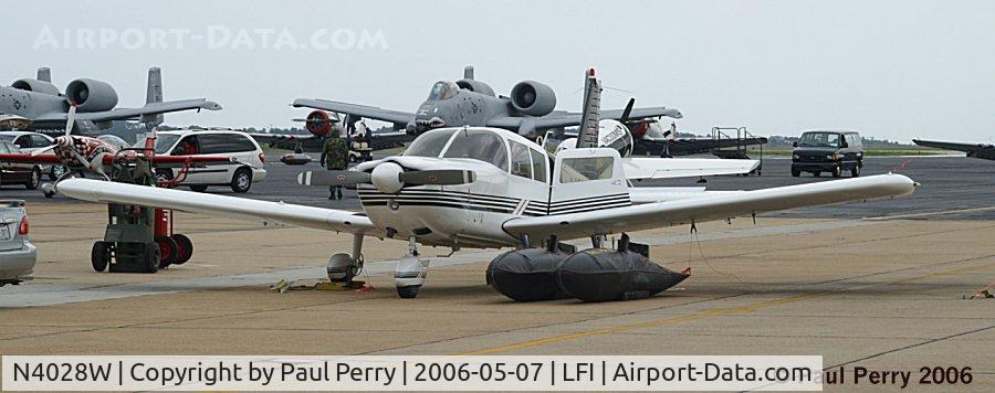 N4028W, 1966 Piper PA-32-300 Cherokee Six Cherokee Six C/N 32-40045, Red Bull 
