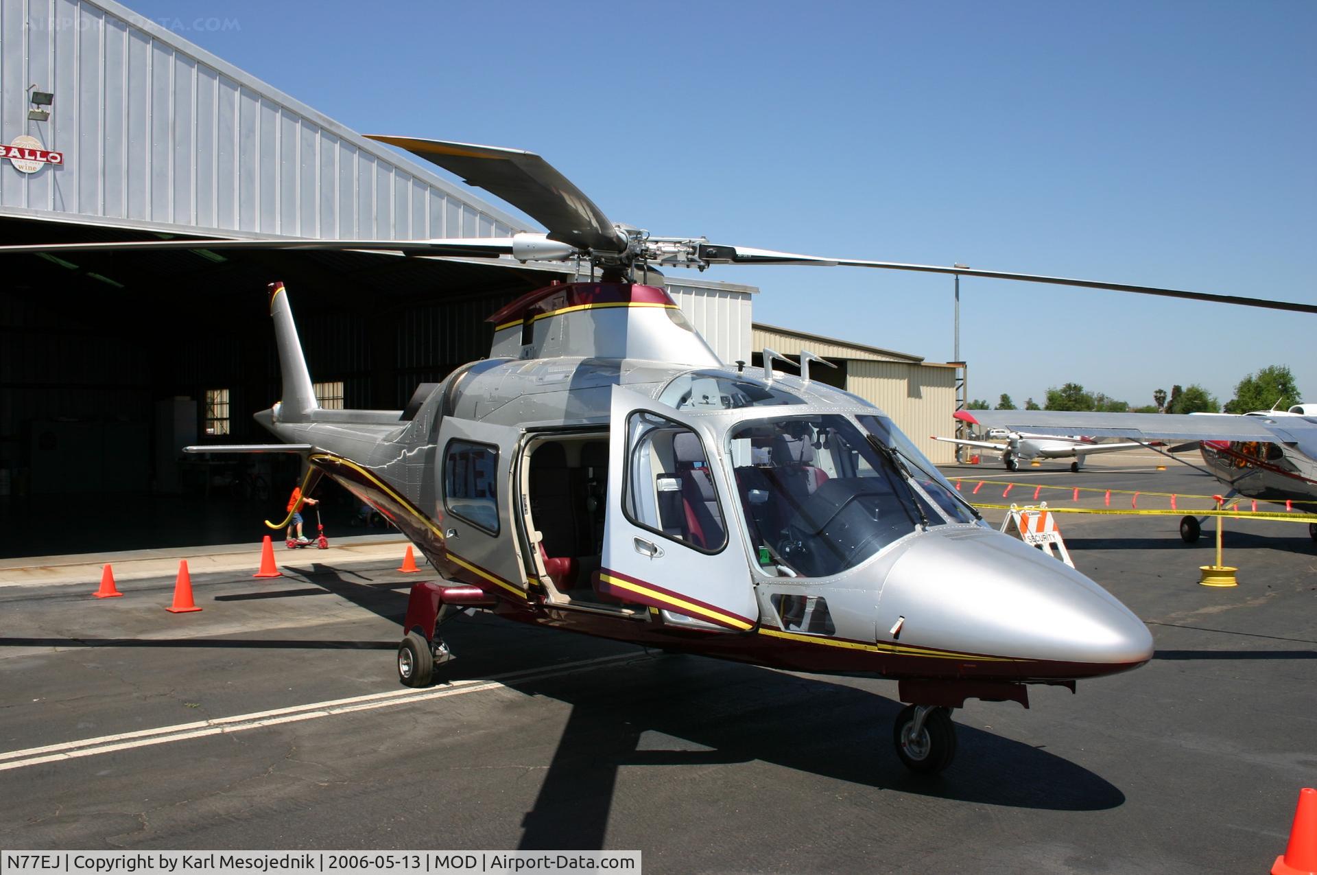 N77EJ, 2002 Agusta A-109E C/N 11140, Agusta SPA A109E