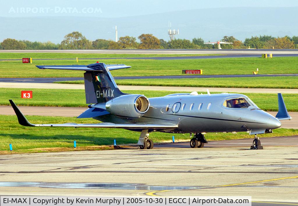 EI-MAX, Learjet 31A C/N 233, Looking good in the sunshine.