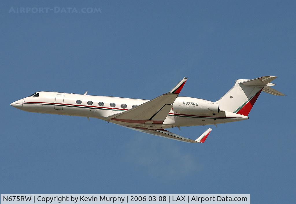N675RW, 1997 Gulfstream Aerospace G-V C/N 526, Blasting out of LA.