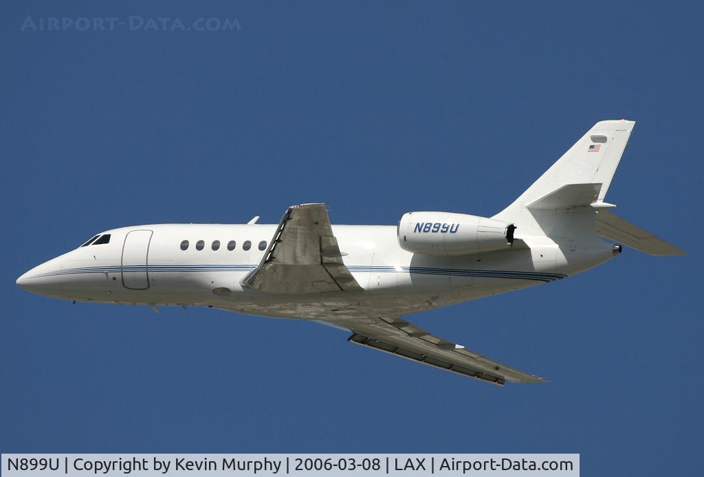 N899U, 2002 Dassault Falcon 2000 C/N 199, Leaving LAX's 25L.