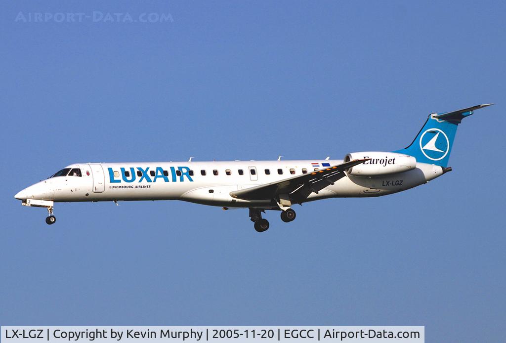 LX-LGZ, 2000 Embraer EMB-145LU (ERJ-145LU) C/N 145258, Short finals to 24R.