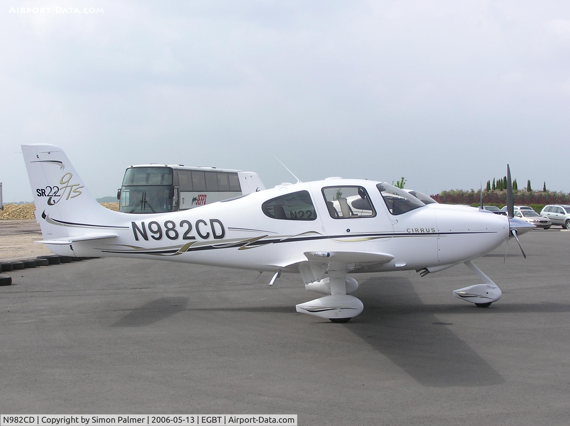 N982CD, 2006 Cirrus SR22 GTS C/N 1853, Cirrus visiting Turweston