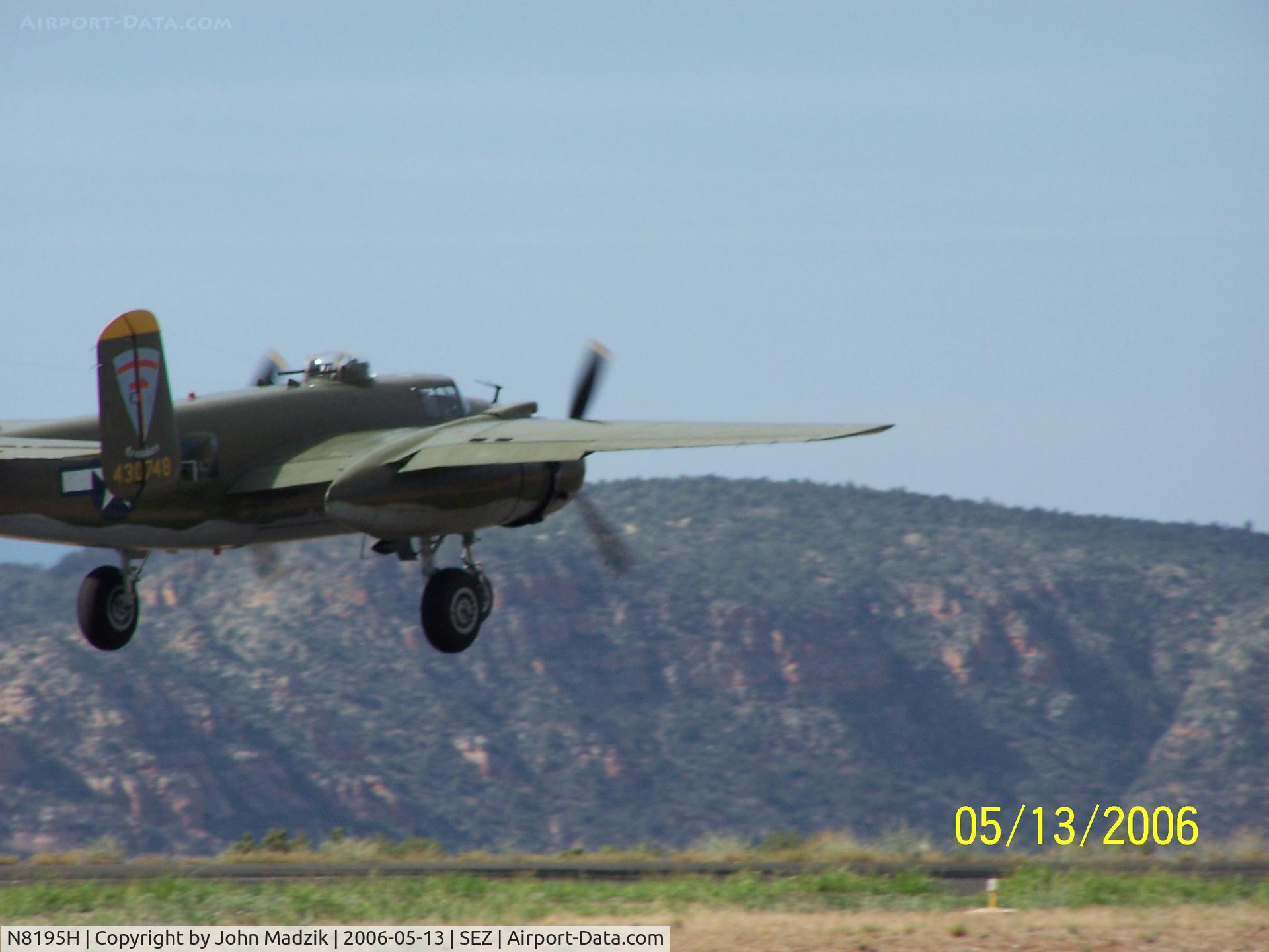 N8195H, 1944 North American TB-25N Mitchell C/N 108-34023 (44-30748), take off from Sedona Airport
