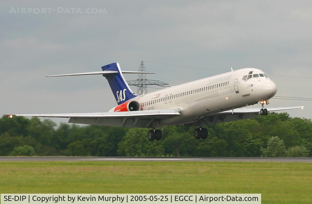 SE-DIP, 1991 McDonnell Douglas MD-87 (DC-9-87) C/N 53010, Just about to land on 06R.