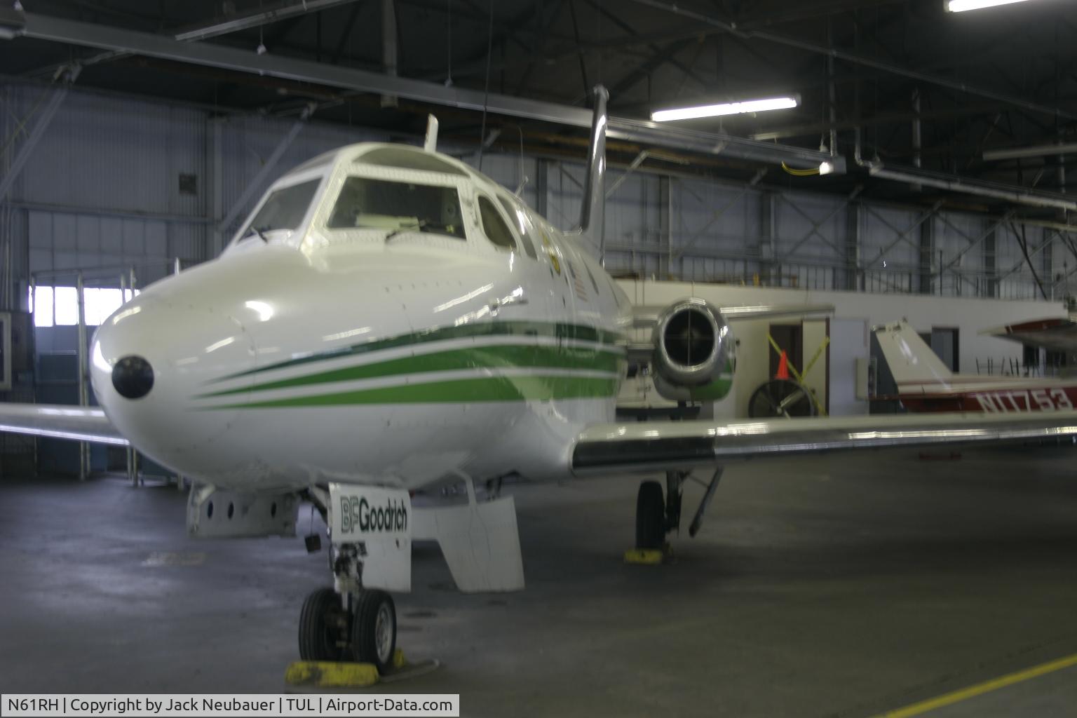 N61RH, 1965 North American NA-265-40 Sabreliner C/N 282-27, Sabreliner