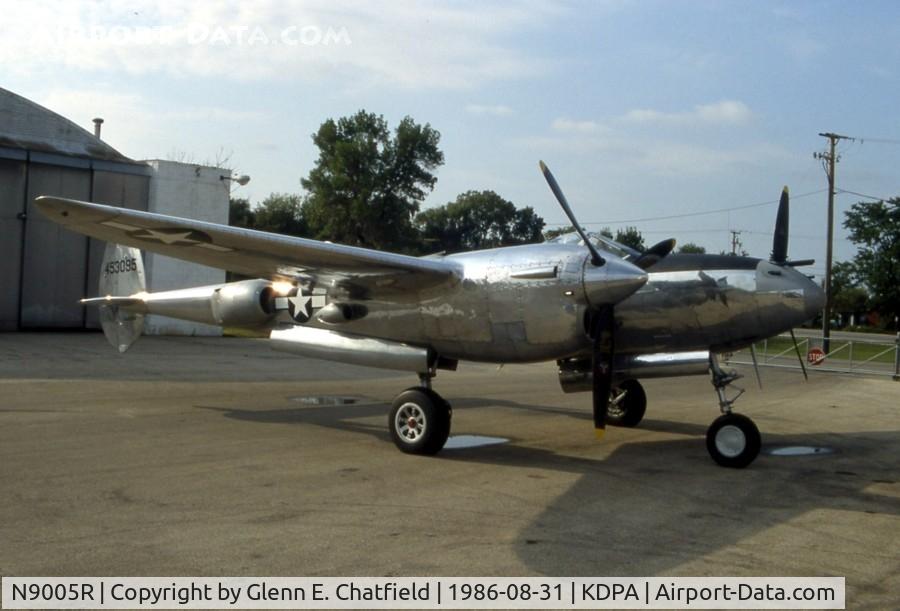 N9005R, 1944 Lockheed P-38M C/N 44-53095, Well-known among the airshow circuit, this was when it was owned by Bill Ross
