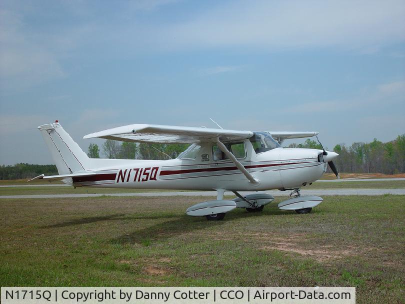 N1715Q, 1971 Cessna 150L C/N 15073015, Very nice plane