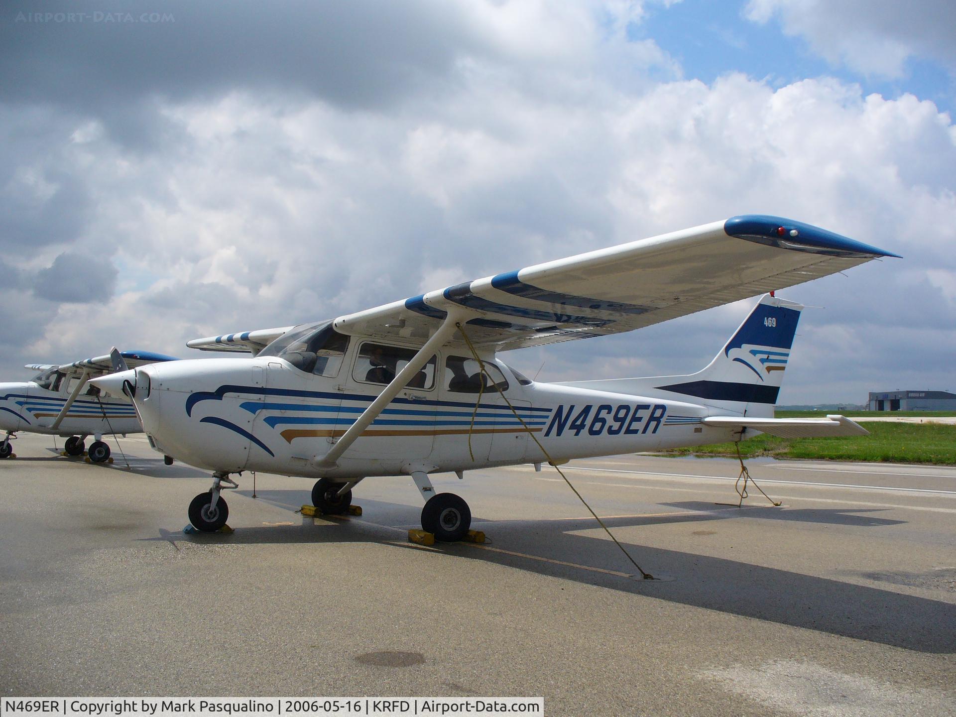 N469ER, 2001 Cessna 172S C/N 172S8940, Cessna 172S