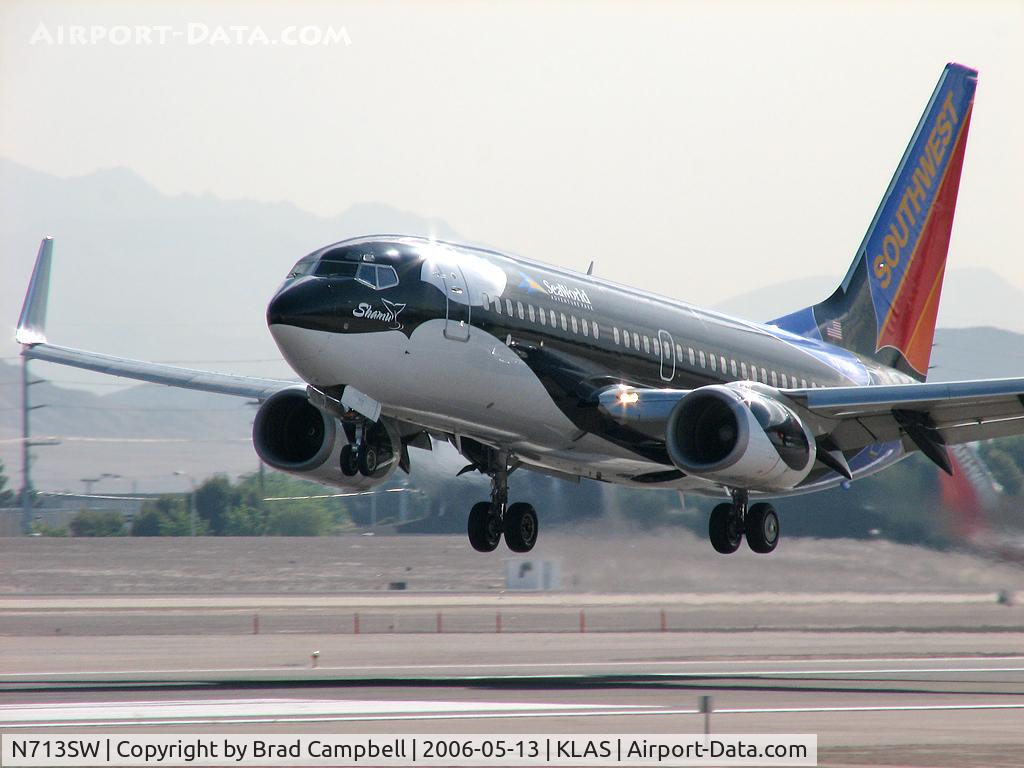 N713SW, 1998 Boeing 737-7H4 C/N 27847, Southwest Airlines - 'Shamu' / 1998 Boeing 737-7H4