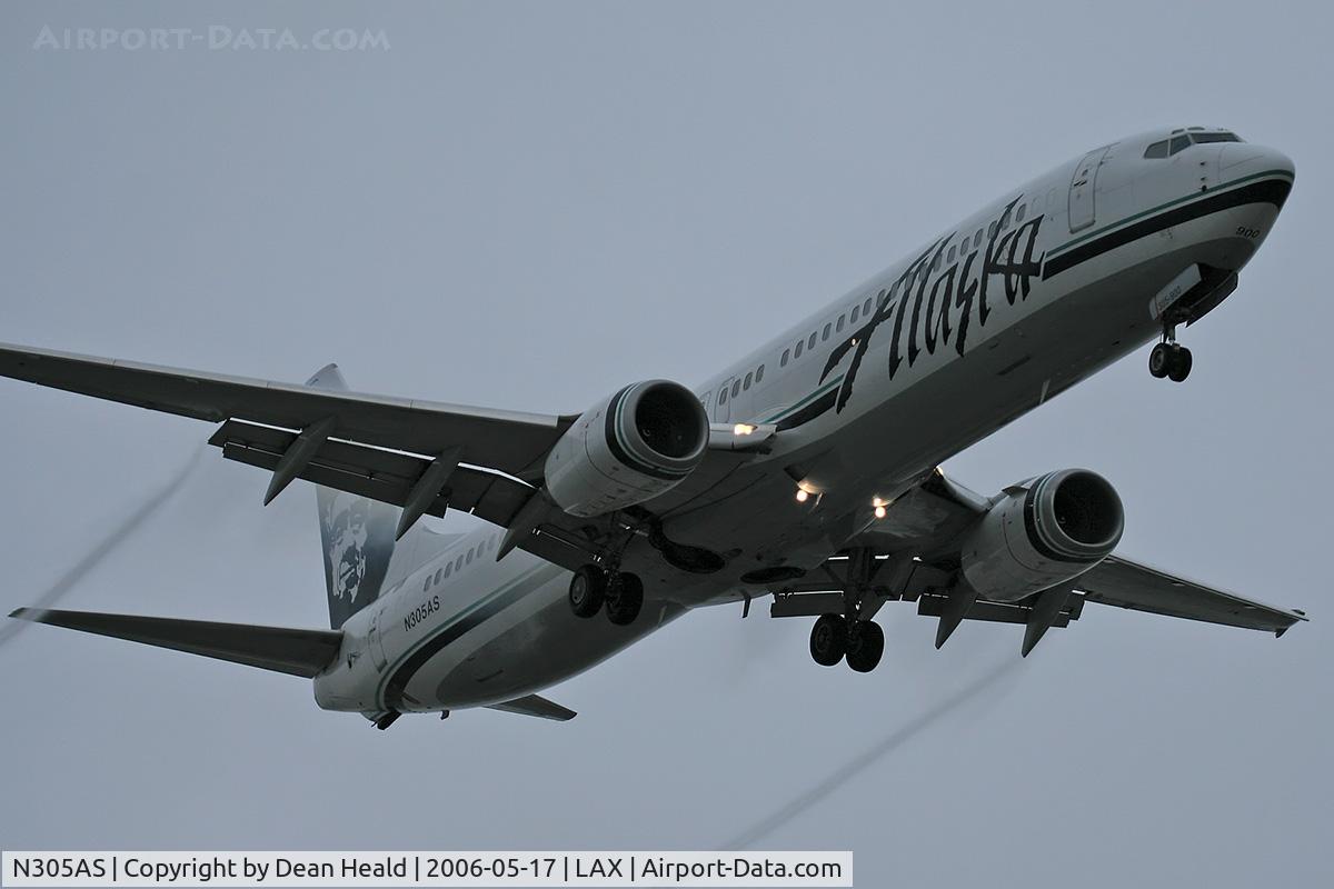 N305AS, 2000 Boeing 737-990 C/N 30013, Alaska Airlines N305AS (FLT ASA291) from Licenciado Gustavo Diaz Ordaz Int'l (MMPR) on final approach to RWY 24R.