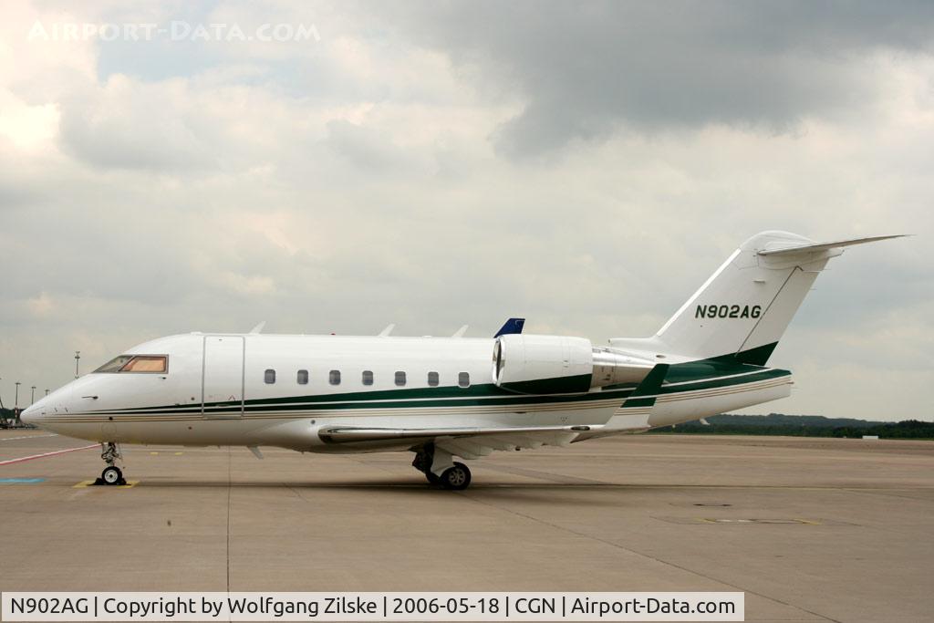 N902AG, 2001 Bombardier Challenger 604 (CL-600-2B16) C/N 5512, visitor