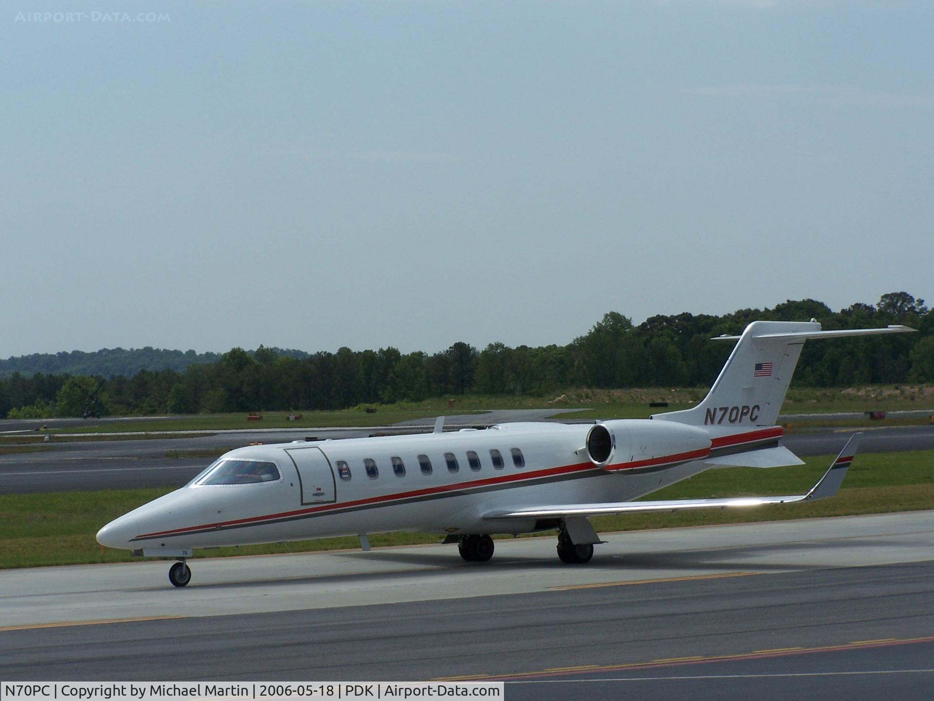 N70PC, 2001 Learjet 45 C/N 172, Taxing back from flight