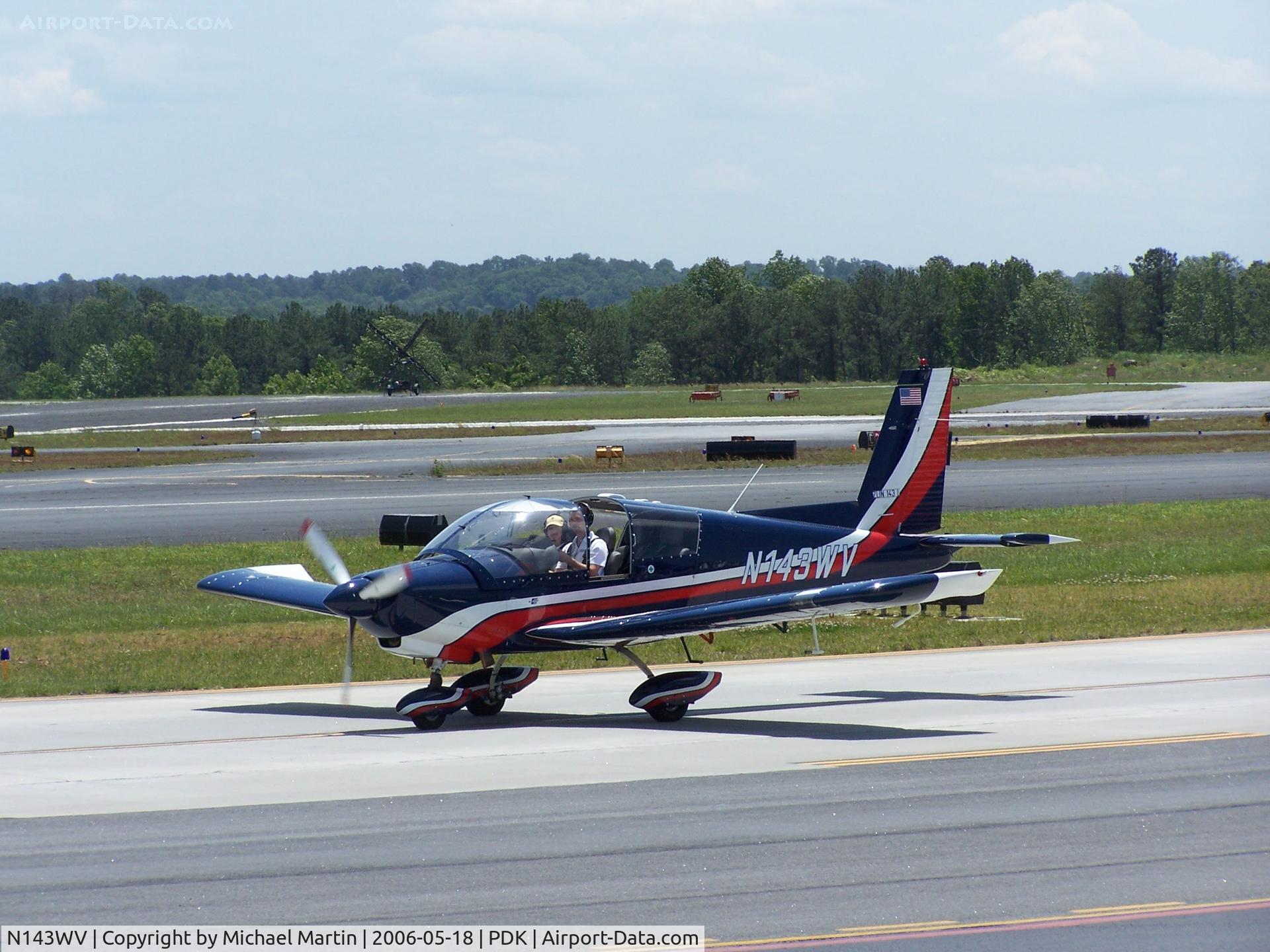 N143WV, Moravan Z143L C/N 0040, Taxing to 20R