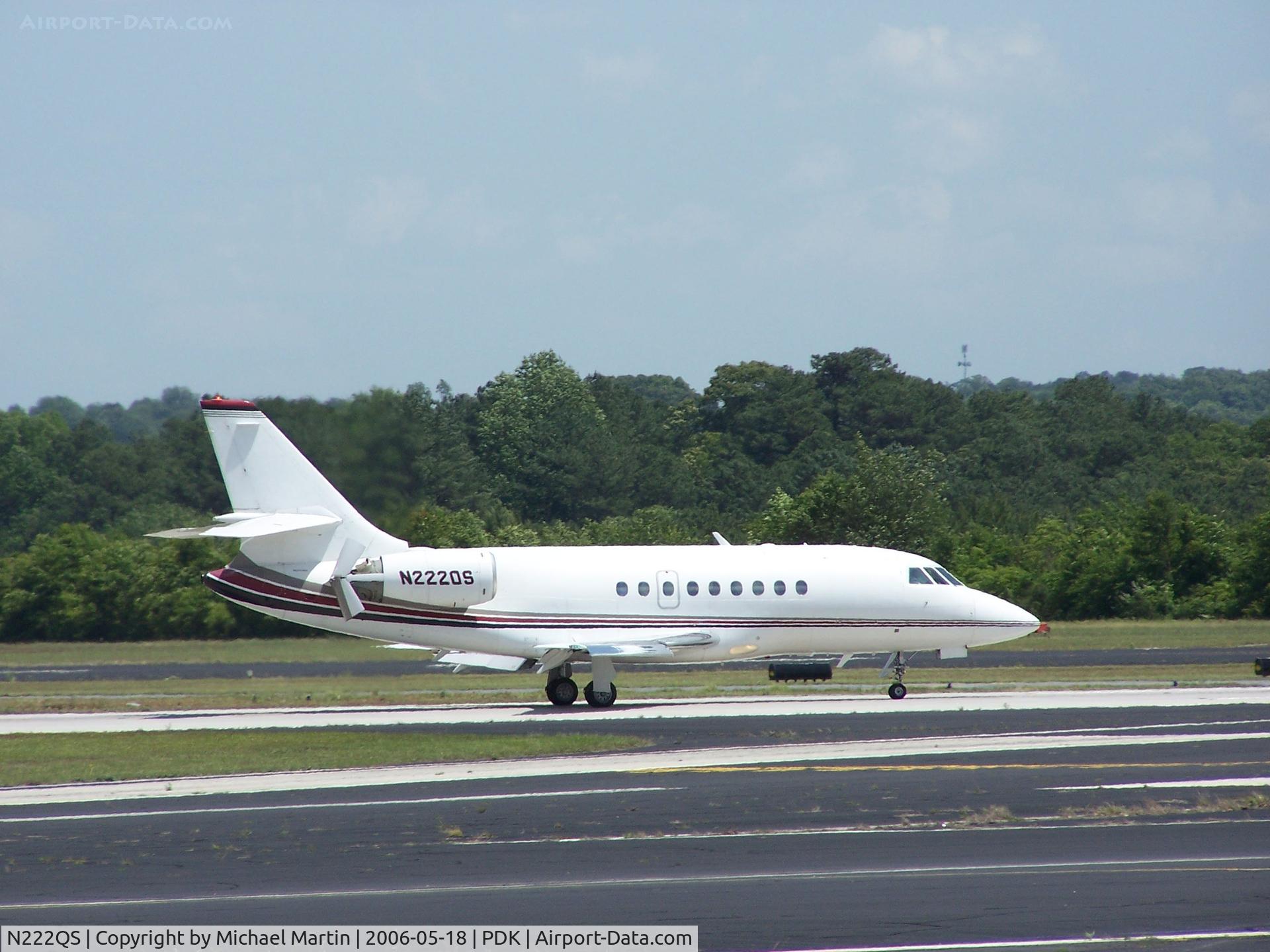 N222QS, 2000 Dassault Falcon 2000 C/N 122, Landing 20L