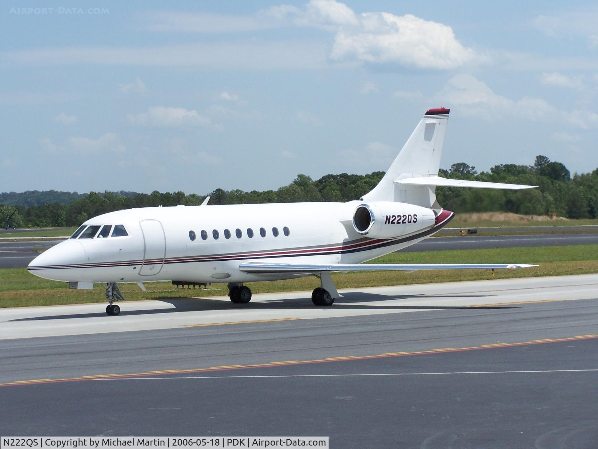 N222QS, 2000 Dassault Falcon 2000 C/N 122, Taxing to Signature Air