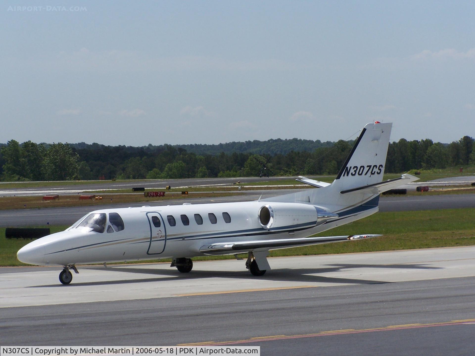 N307CS, 2001 Cessna 550 Citation II C/N 550-0974, Taxing to Signature Air