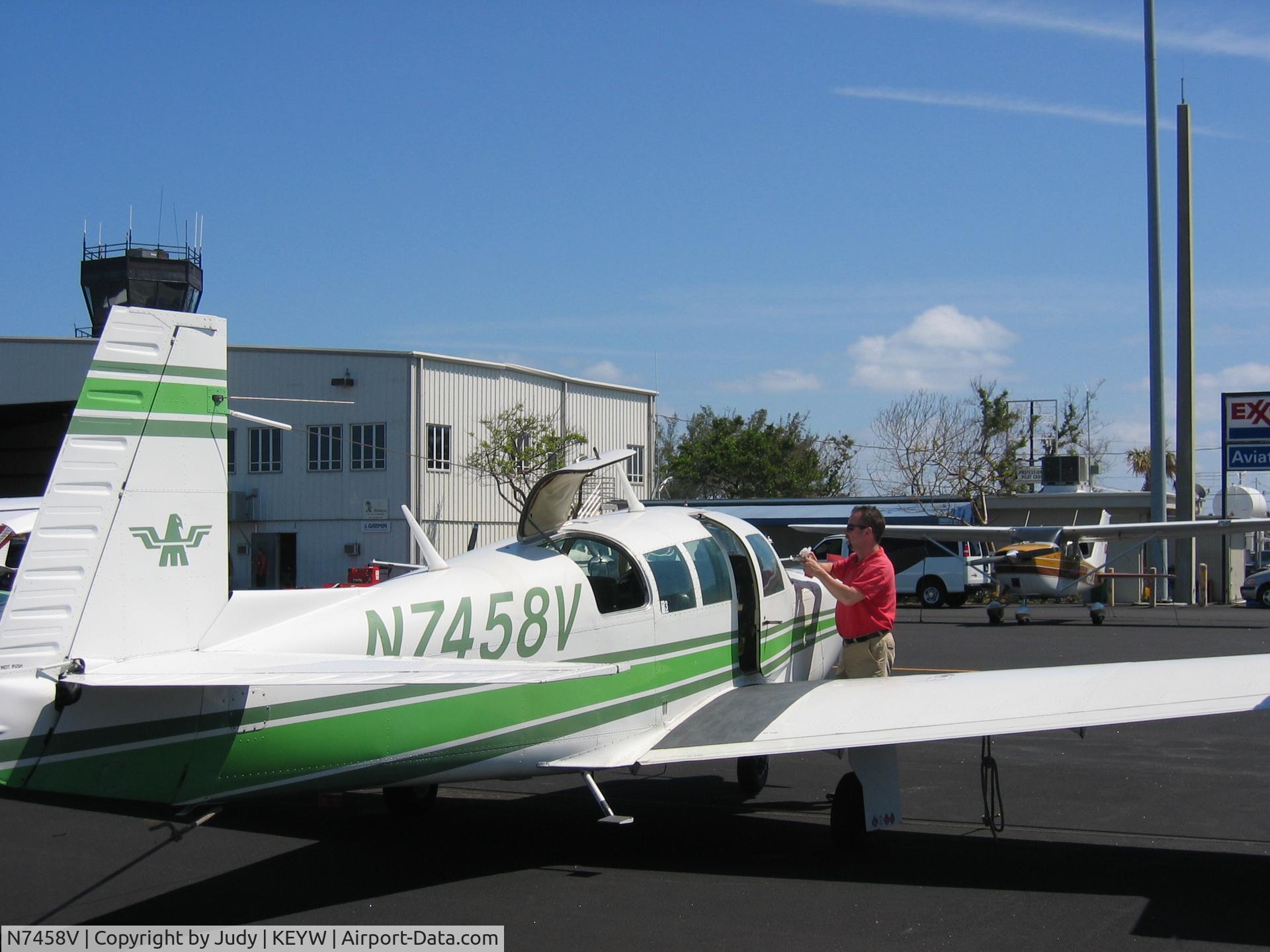 N7458V, 1975 Mooney M20F Executive C/N 22-1235, In Key West April 2006