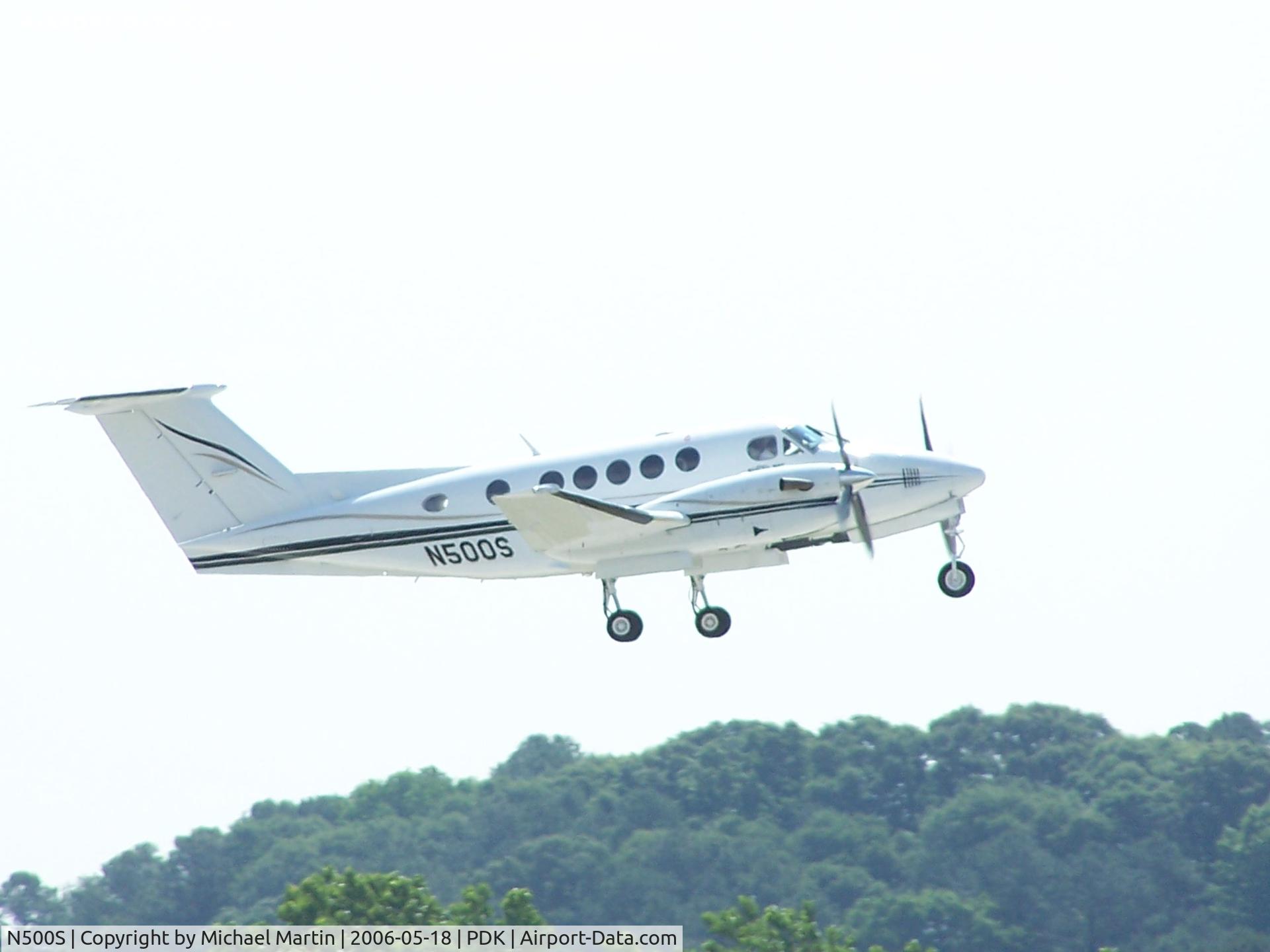 N500S, 1988 Beech 300 C/N FA-149, Departing 20L