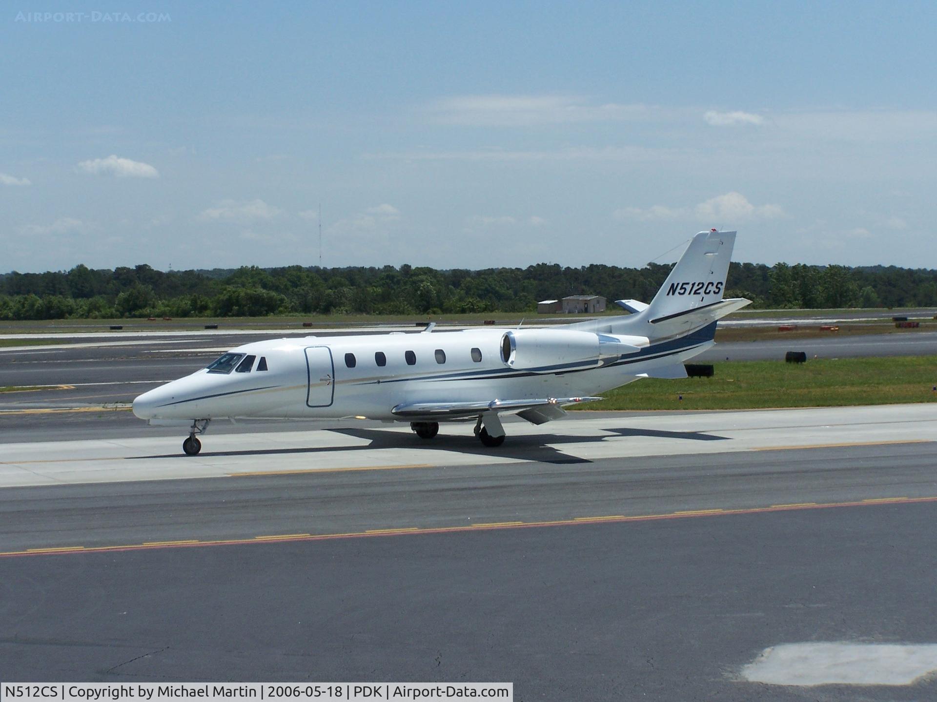 N512CS, 2003 Cessna 560XL Citation Excel C/N 560-5326, Taxing to Epps Air Service