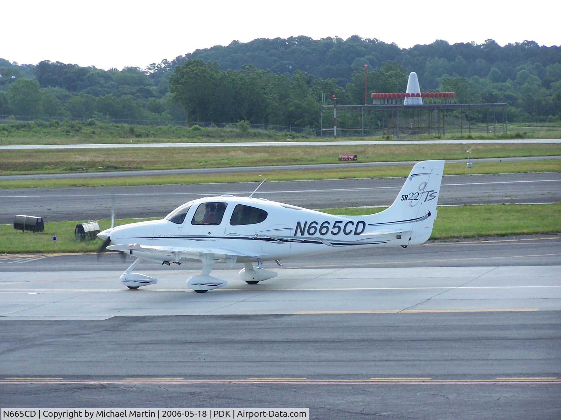 N665CD, 2006 Cirrus SR22 GTS C/N 1774, Taxing to 20R