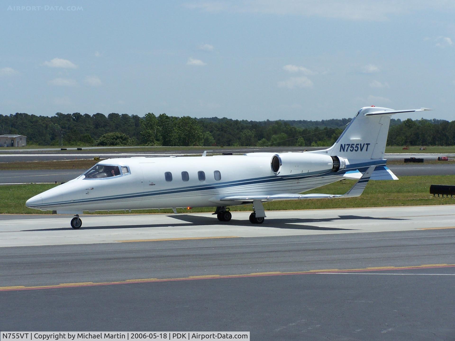 N755VT, 1990 Gates Learjet 55C C/N 142, Taxing to 20L