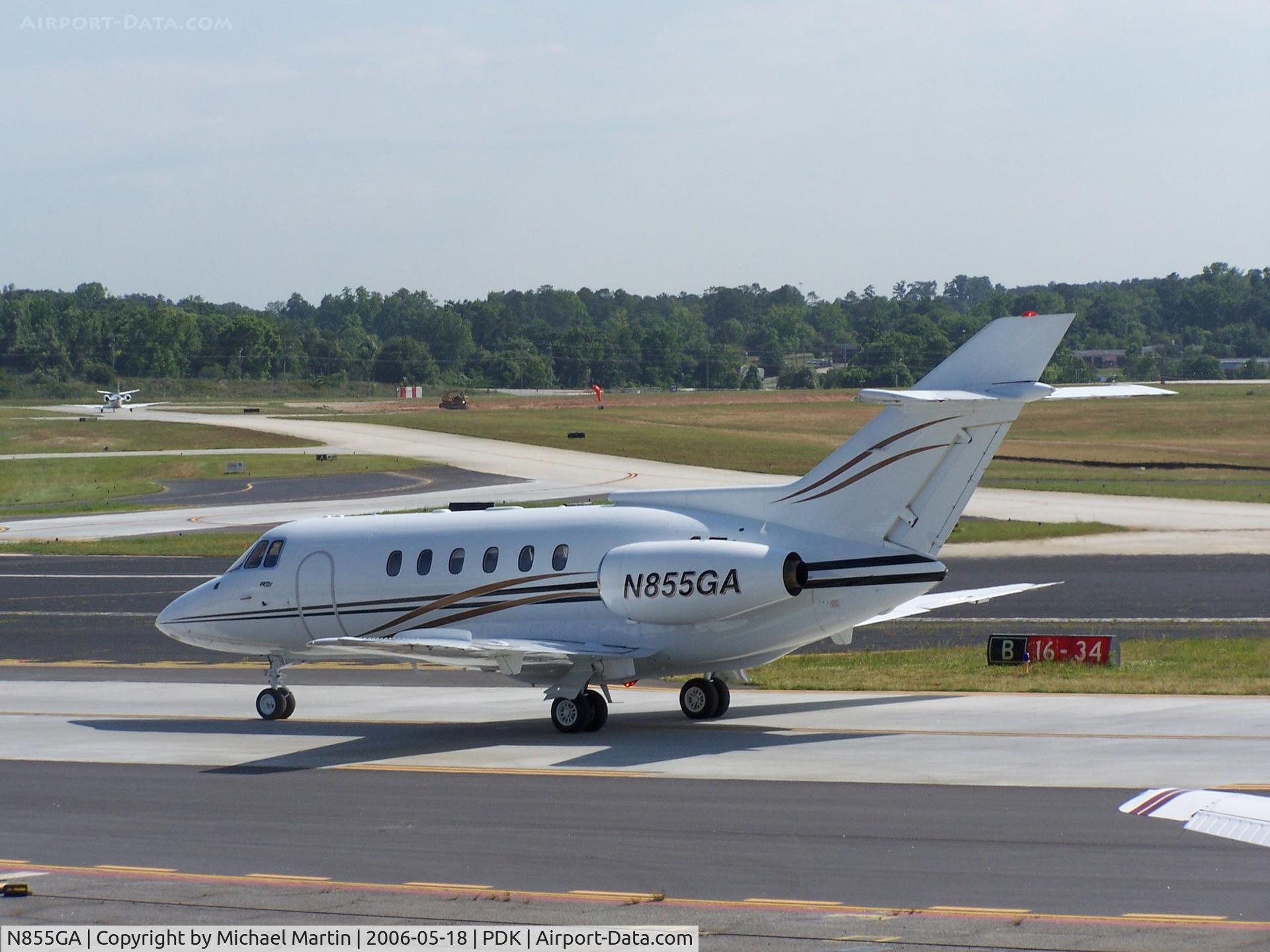 N855GA, 1992 British Aerospace BAe.125 Series 800A C/N 258211, Taxing to Epps Air Service