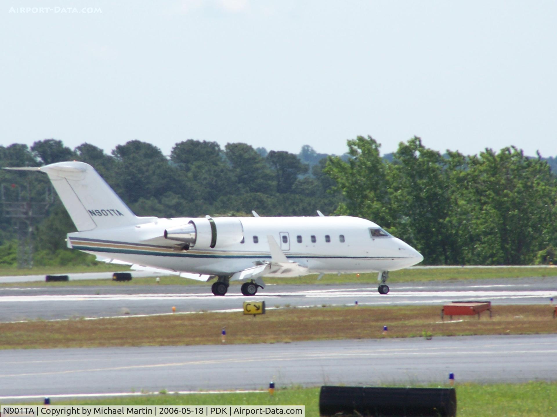 N901TA, 1993 Canadair Challenger 601-3A (CL-600-2B16) C/N 5141, Landing 20L