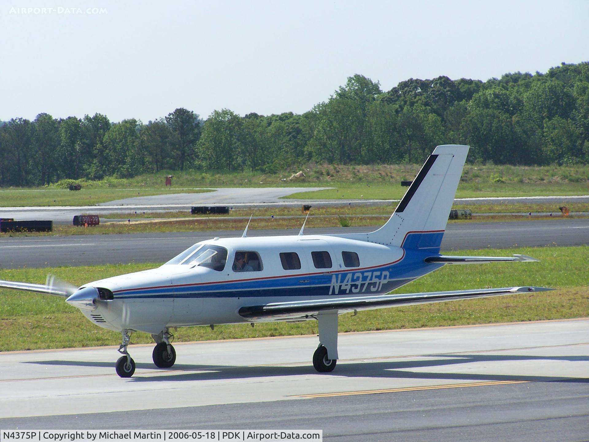 N4375P, 1985 Piper PA-46-310P Malibu C/N 46-8508031, Taxing to 20R