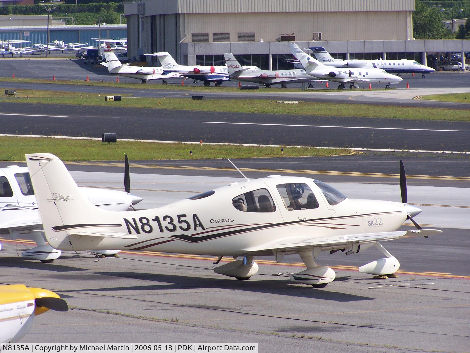 N8135A, 2003 Cirrus SR22 C/N 0674, Tied down @ Epps