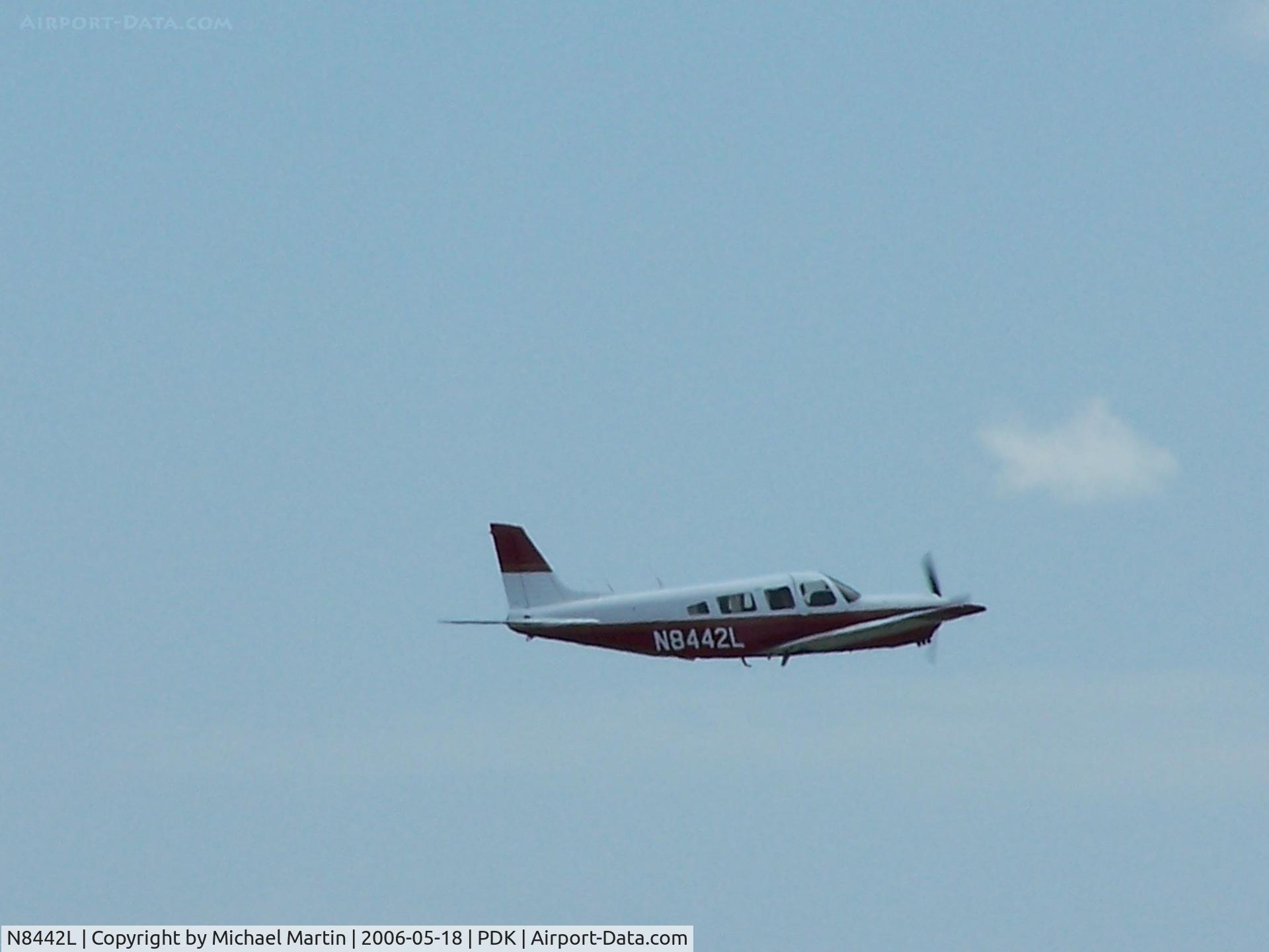 N8442L, 1981 Piper PA-32R-301 C/N 32R-8113117, Departing 20L - Gear Up!