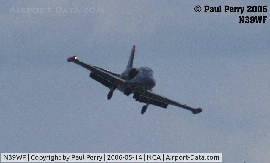 N39WF, 1982 Aero L-39 Albatros C/N 232218, Art Nalls coming out of his break for landing