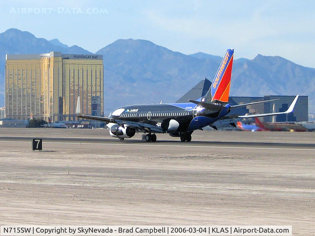 N715SW, 1998 Boeing 737-7H4 C/N 27849, Southwest Airlines - 'Shamu' / 1998 Boeing 737-7H4
