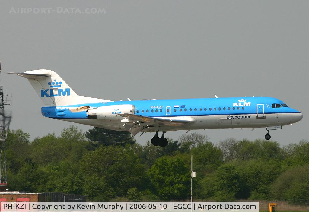 PH-KZI, 1997 Fokker 70 (F-28-0070) C/N 11579, KLM's little commuter coming into 06L.