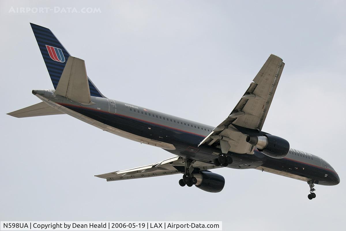 N598UA, 1999 Boeing 757-222 C/N 28751, United Airlines N598UA (FLT UAL858) from San Francisco Int'l (KSFO) on final approach to RWY 24R.