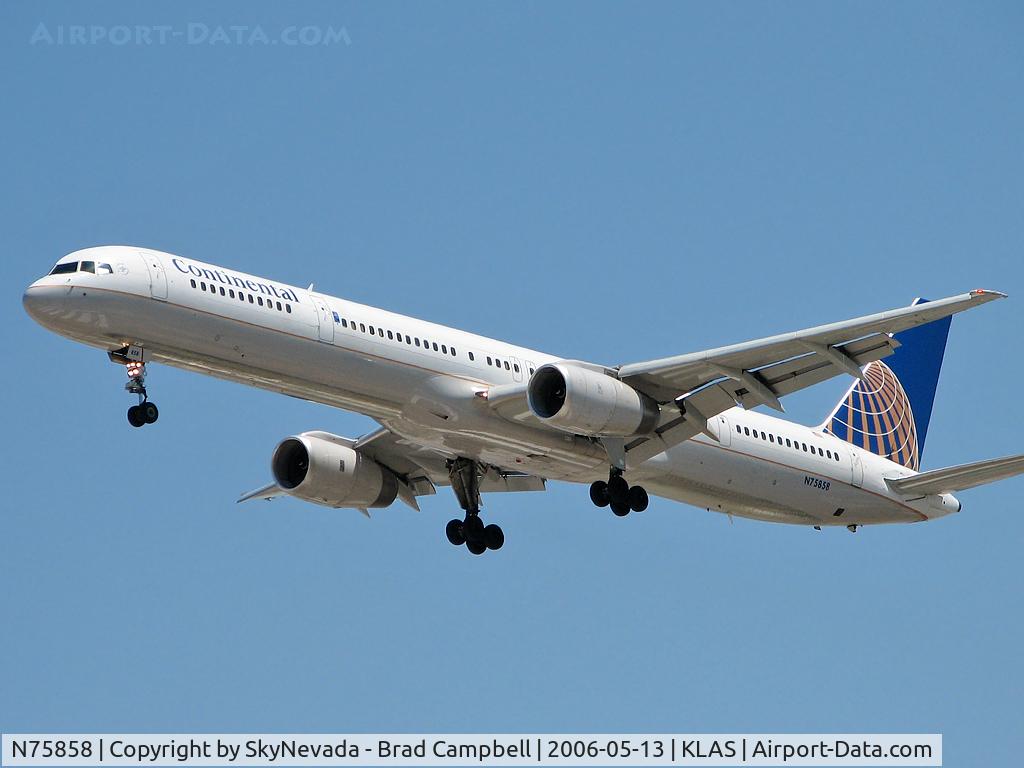 N75858, 2004 Boeing 757-324 C/N 32817, Continental Airlines / 2004 Boeing 757-324