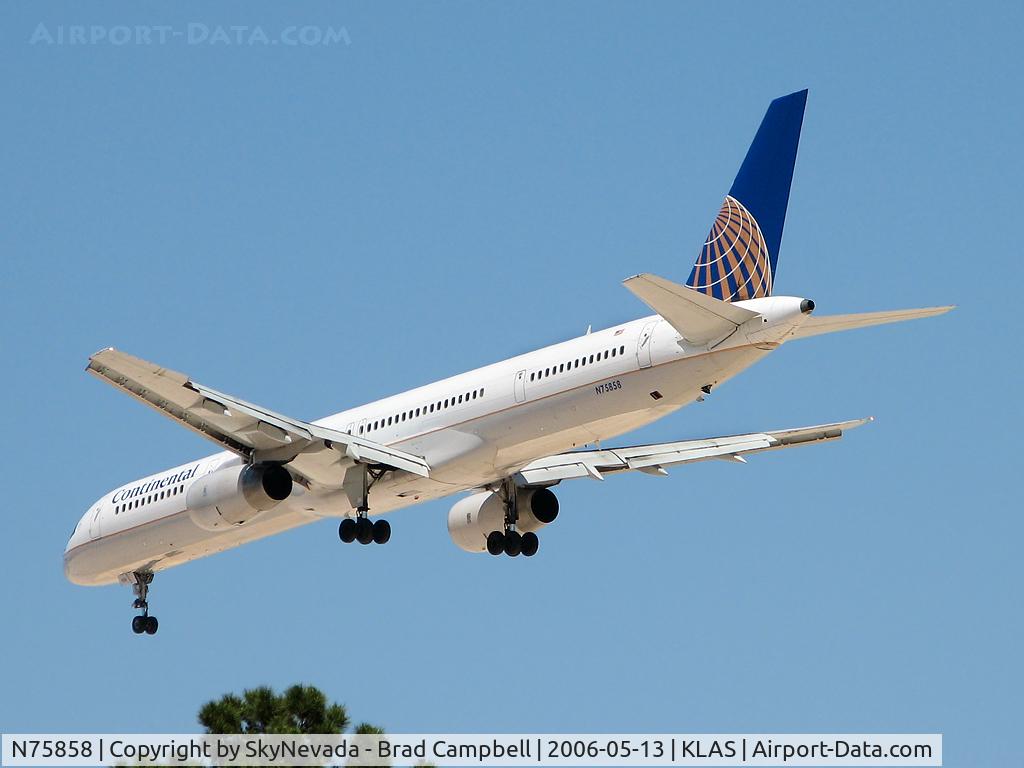 N75858, 2004 Boeing 757-324 C/N 32817, Continental Airlines / 2004 Boeing 757-324