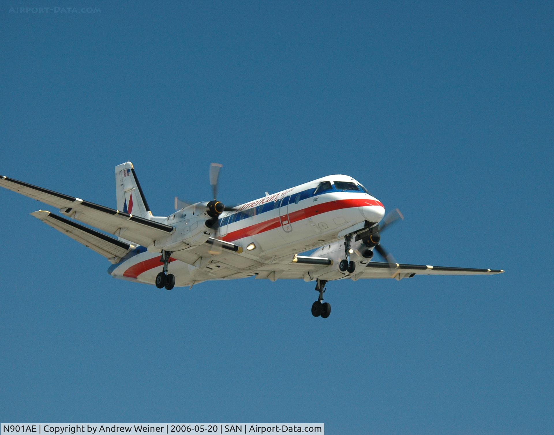 N901AE, Saab 340B C/N 340B-401, N901AE on final approach at Lindberg Field, San Diego