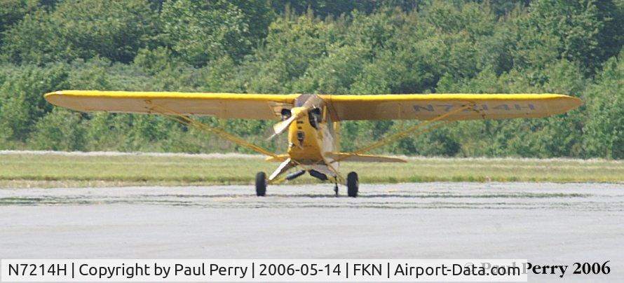 N7214H, 1946 Piper J3C-65 Cub C/N 20481, Taxiing back at the end of the day