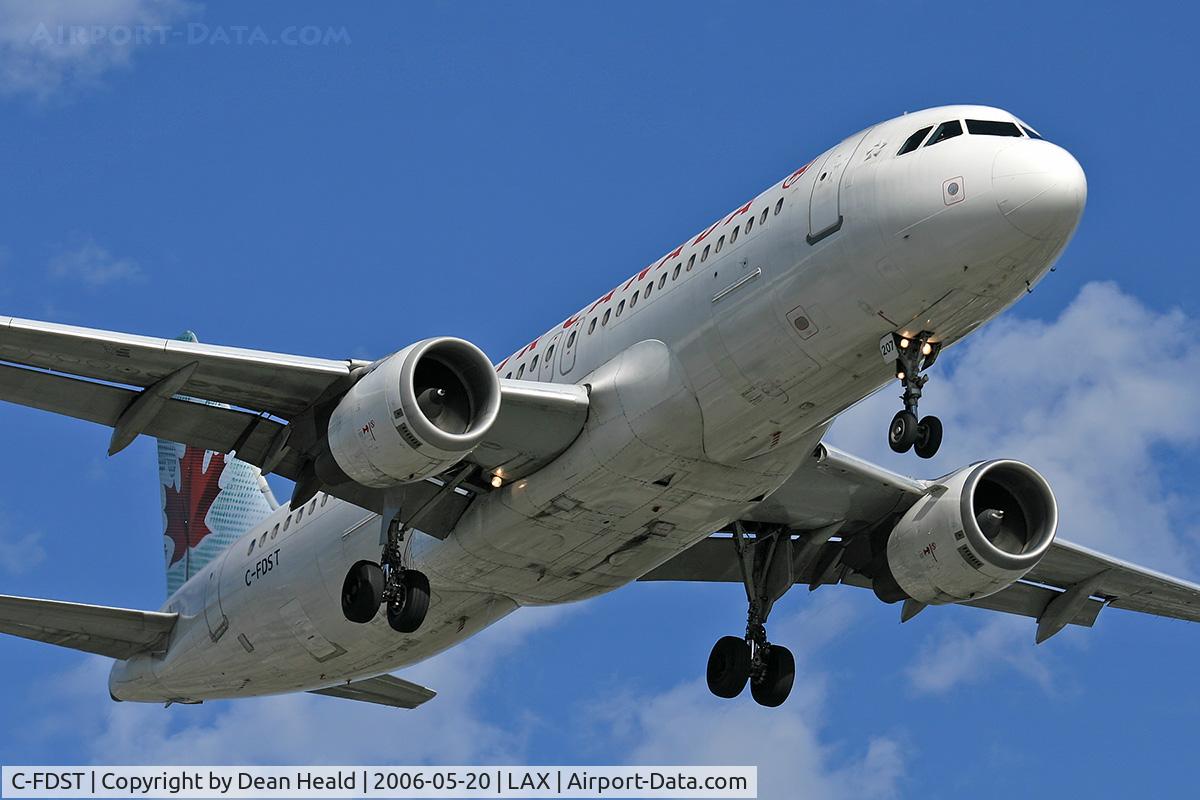 C-FDST, 1990 Airbus A320-211 C/N 127, Air Canada C-FDST (FLT ACA799) from Lester B Pearson Toronto Int'l (CYYZ) on final approach to RWY 24R.