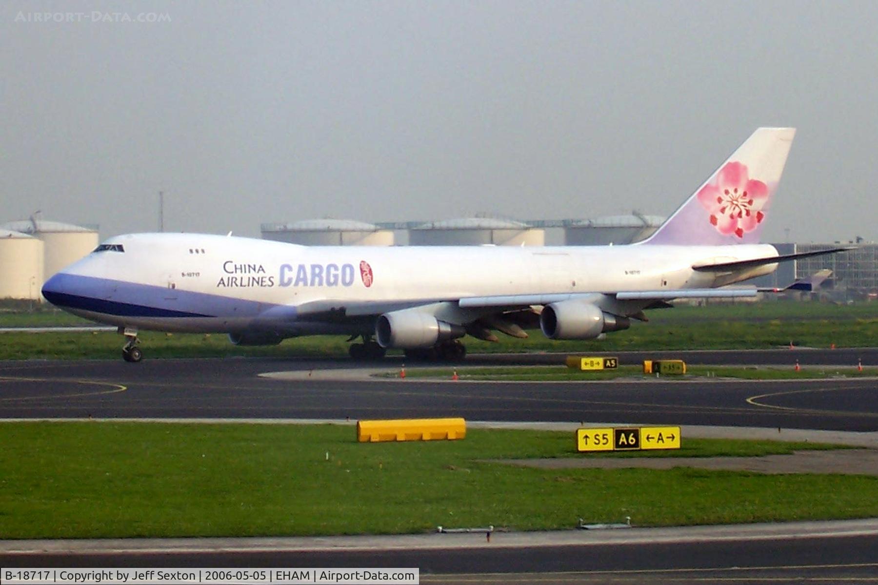 B-18717, 2004 Boeing 747-409F/SCD C/N 30769, Taxiing to take-off at Schiphol Amsterdam