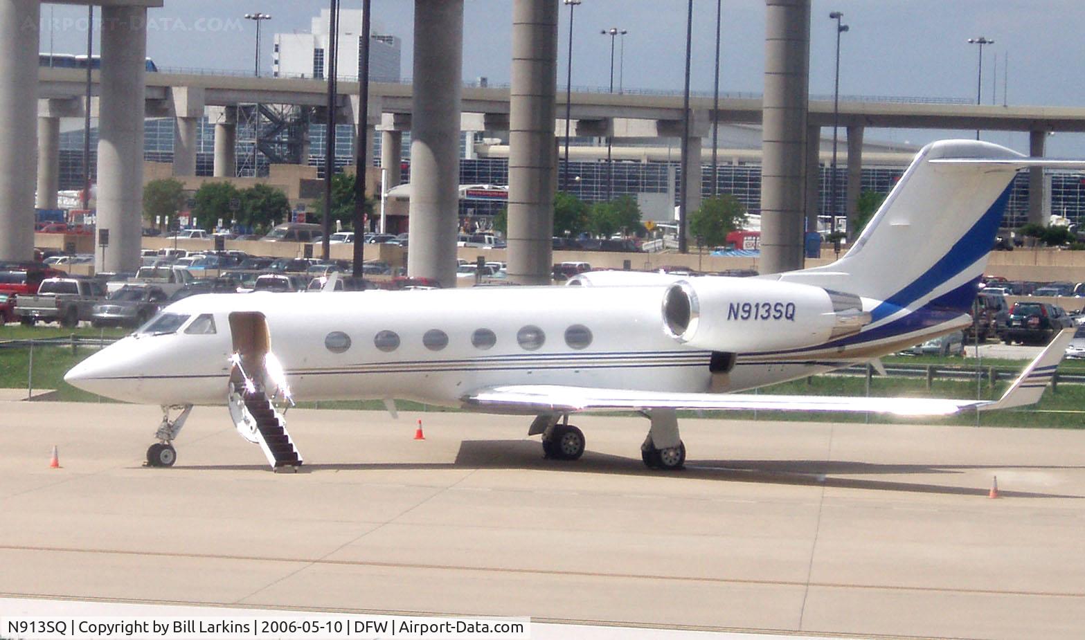 N913SQ, 1992 Cessna 650 Citation VII C/N 650-7004, At Executive terminal area